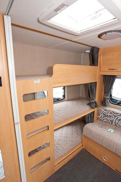 Elddis Avante 556