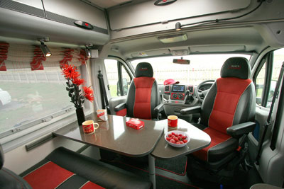 Adria Twin GT dining