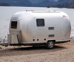 Airstream Bambi 422 Exterior