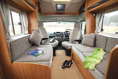 Lounge in the Auto-Trail Excel 670B