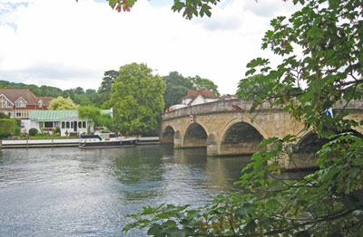 Henley - 10 minute walk