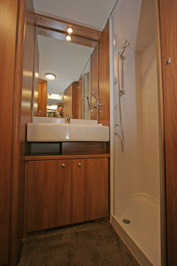 Swift Conqueror 480 Washroom