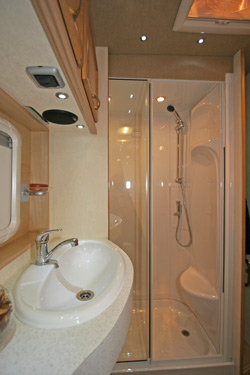 Vanmaster Applause 580 SB EW Washroom