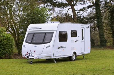 Lunar Quasar 464 touring caravan