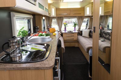 Elddis Avante 515 Caravan Kitchen and Lounge