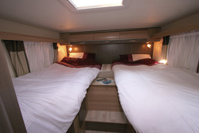 Rapido 666 motorhome bedroom