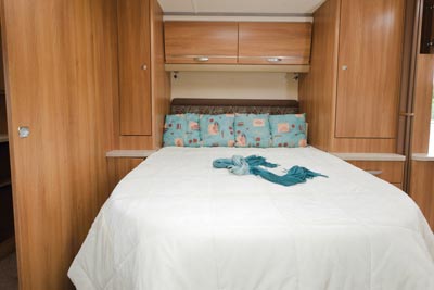 Swift Challenger bedroom