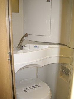 Elddis Avante Bathroom