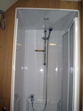 Elddis Xplore 504 Caravan Shower