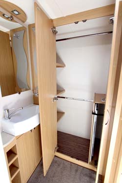  2014 Elddis Compass Corona 462 shower room & Wardrobe