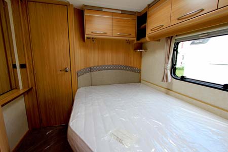 Coachman Vision 560-4 Caravan Bedroom