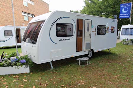 Lunar Quasar 564 Caravan Exterior