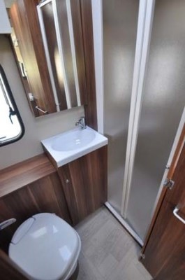 Roller Team T-Line 590 Motorhome Shower Room