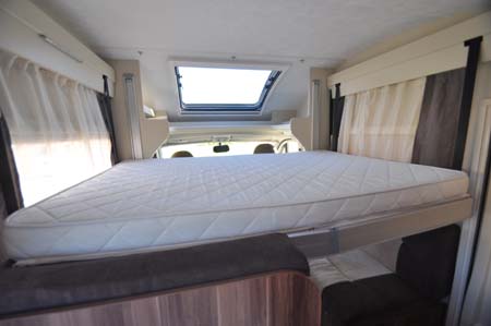 Roller Team T-Line 590 Motorhome Sleeping