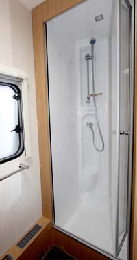 Elddis Compass Omega 540 shower room (2)