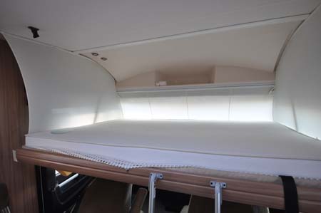 Pilote Reference G690LR Motorhome - sleeping arrangements