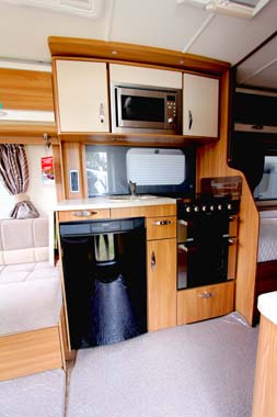 Swift Challenger SE 565 Kitchen