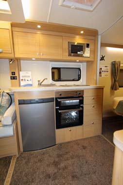 Elddis Compass Rallye 554 Kitchen (2)