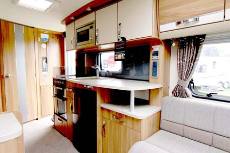 Swift Conqueror 530 caravan Kitchen