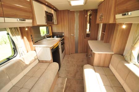 Swift Conqueror 480 Interior Looking Forward