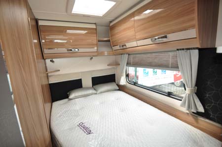 Swift Bolero 684 Bed