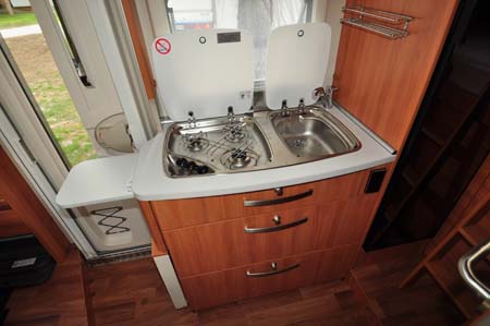 Hymer Exsisi 414 Kitchen