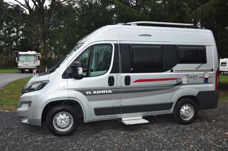 Adria Twin 500 S Exterior