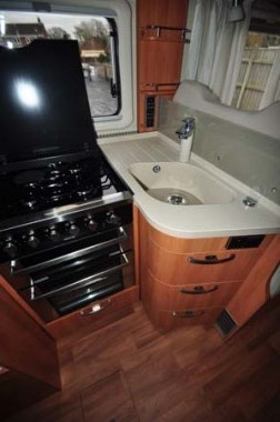 Hymer T-SL 668 Kitchen