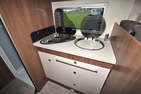 Chausson Flash 610 Kitchen