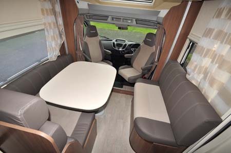 Chausson Flash 610 Lounge Diner