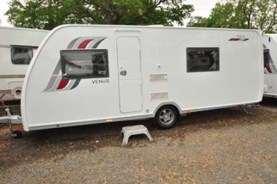 2015 Lunar Venus 550/4 caravan review: Light and easy does it thumbnail