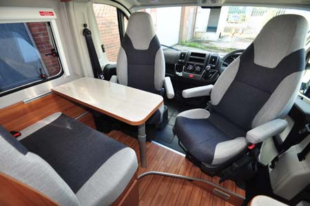 Weinsberg Carabus 541 MQ Seating 1