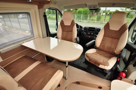 Rapido Dreamer D42 Dining seating