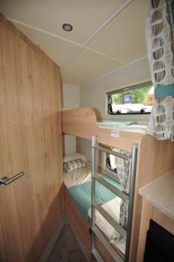 Elddis Xplore 586 bunk beds