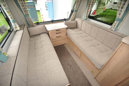 Elddis Xplore 586 lounge