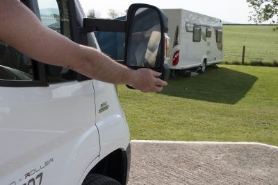 Checking motorhome mirrors