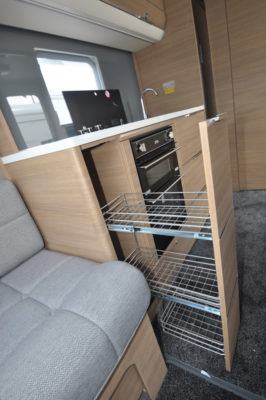 Adria Adora 432 DT Loire Storage