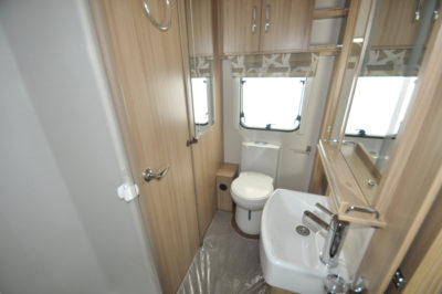 Coachman Pastiche 545 WC