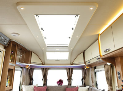 Lunar Alaria RI Caravan skyview and sunroof