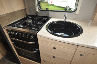 Elddis Avante 840 kitchen