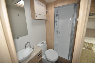 Elddis Avante 840 washroom