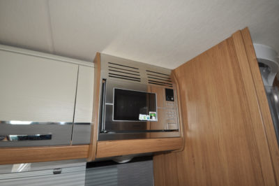 AutoTrail Serrano Microwave