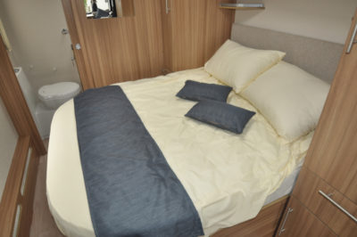 Lunar Quasar 674 Double Bed