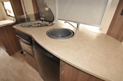 Lunar Venus 590-6 Kitchen 1