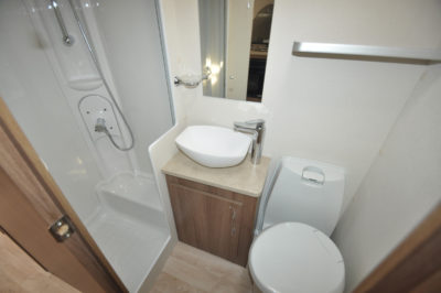 Lunar Venus 590-6 Shower room