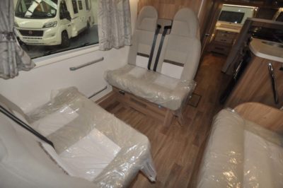 Swift Kon-Tiki 649 Travel seats