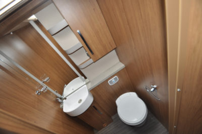 Auto Trail Comanche S washroom