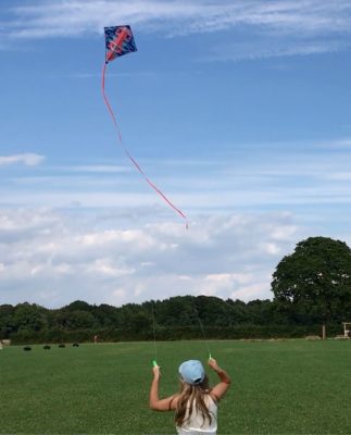 things to do - fly a kite