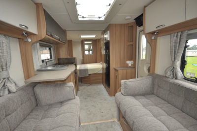 Lunar Lexon 660 Interior