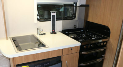 Imala 732 kitchen hob and plug tidy